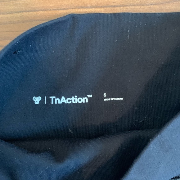 aritzia tna biker shorts - Picture 3 of 3